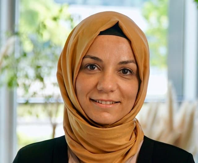 Dr. Esra Çetinkaya